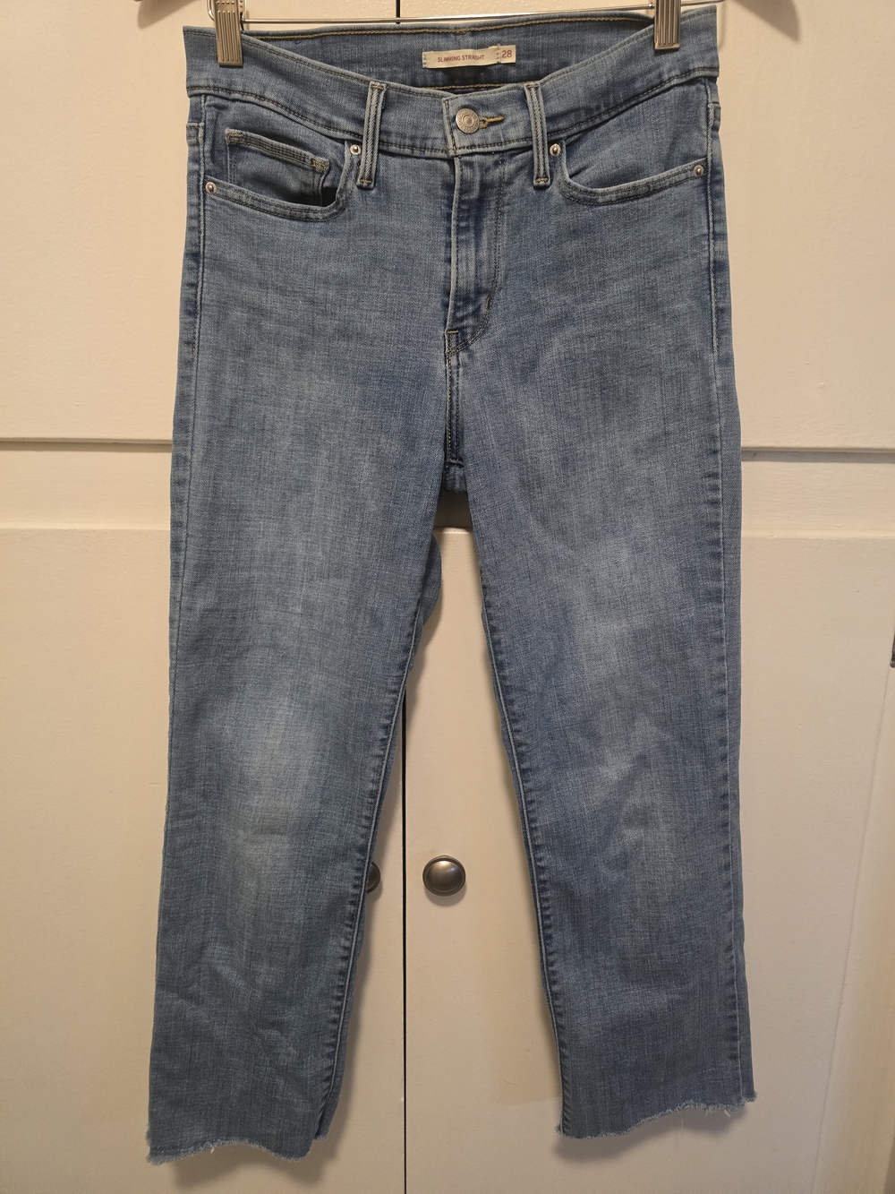 Levi's Women's Slim Straight Light Wash Blue Denim Jeans Mid Rise 5-Pocket
